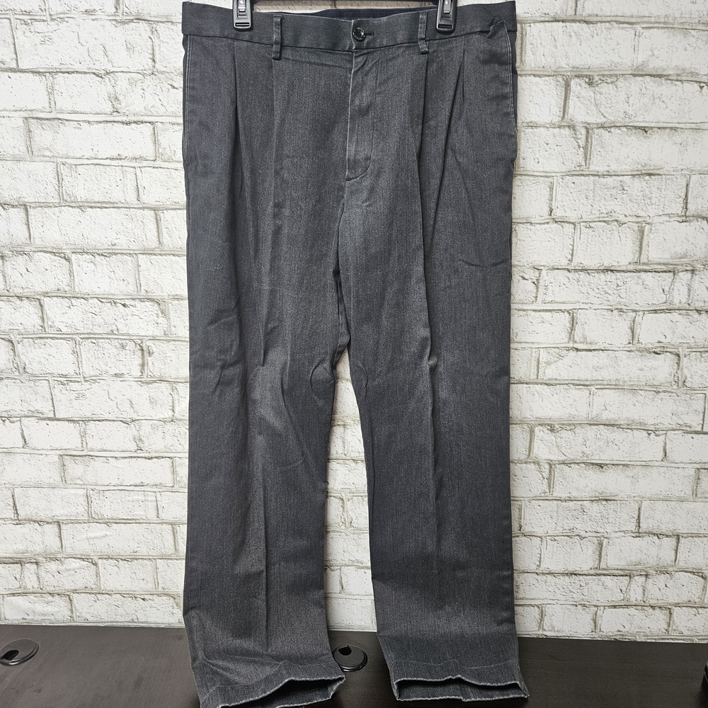 Dockers Charcoal Men's Relaxed Fit Pleated Cuffed Dress Pants Size 34x32